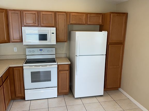 2nd image of 8019 Alamosa Wood Ave