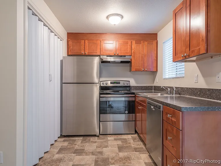 5011 SW Beaverton Hillsdale Hwy — Photo 3
