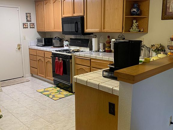 4th image of 2110 Calle Vista Verde