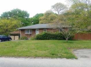 138 Bellport Ave, Bellport, NY 11713