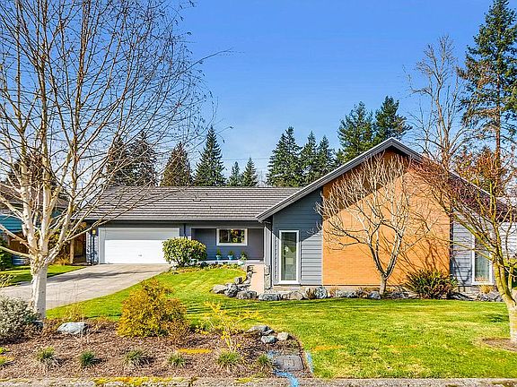 5th image of 4813 109th Ave NE