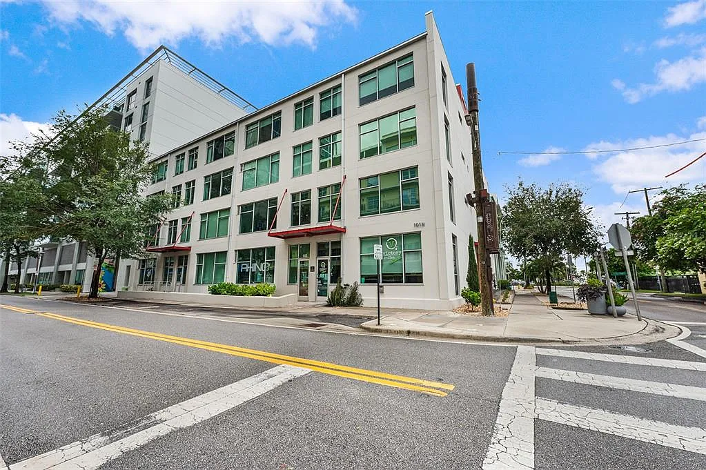 Building Photo - 101 N 12th St #206