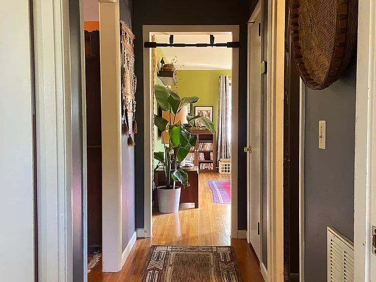 1644 Campbell Rd — Photo 4