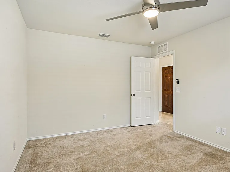 9121 Lookout Point — Photo 19