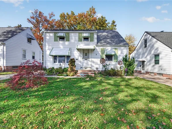 13545 Hathaway Rd, Garfield Heights, OH 44125