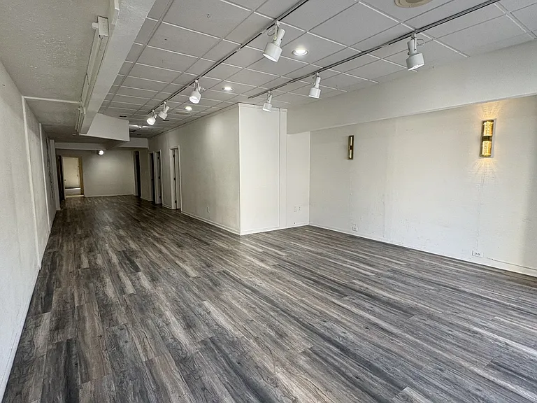 1707 Jefferson St — Photo 3