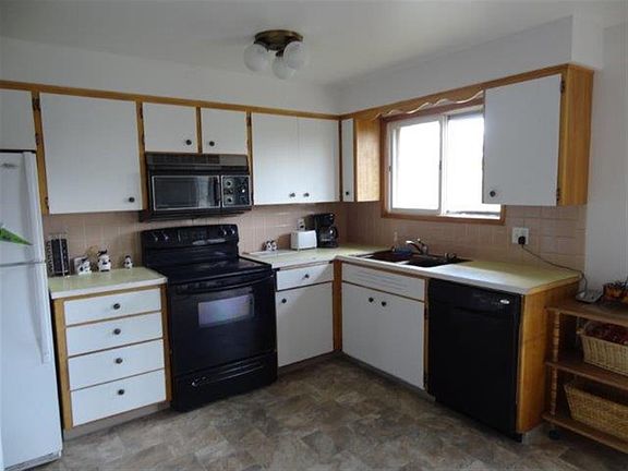 3rd image of 3123 W Dalton Ave