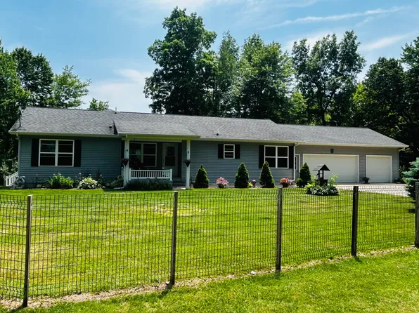 6670 Tower Lake Rd NE, Belding, MI 48809