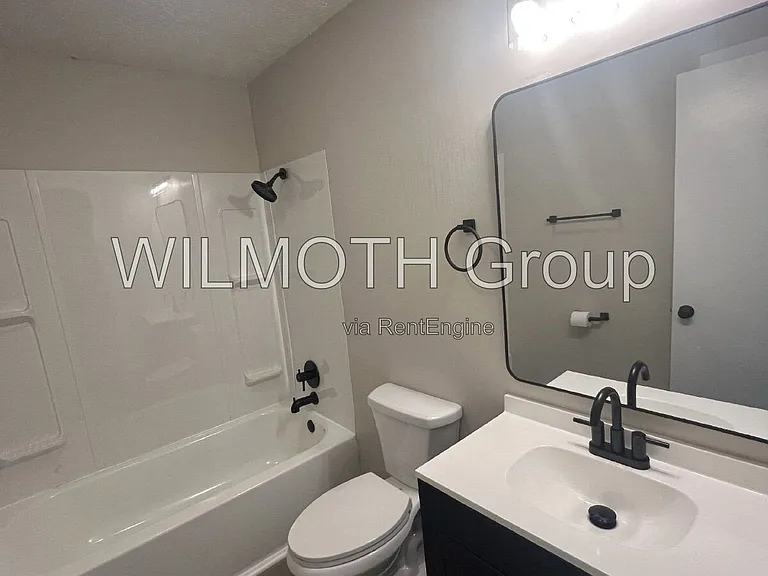 939 W McKay Rd — Photo 11