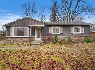 34660 Bridgeman St, Farmington Hills, MI 48335
