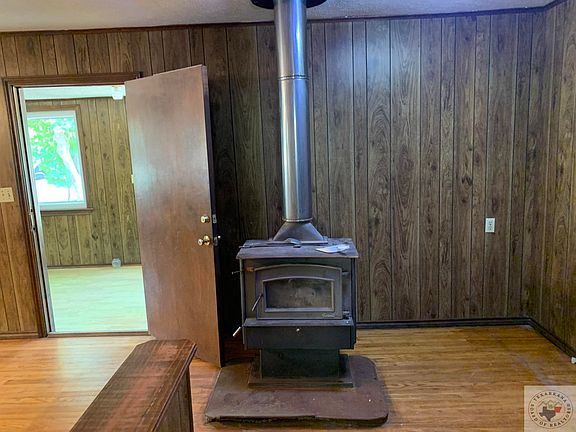 4th image of 301 West St