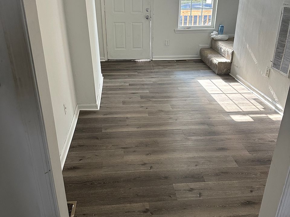 2nd image of 522 Walker Ave #522
