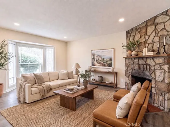1229 S Flower St, Santa Ana, CA 92707