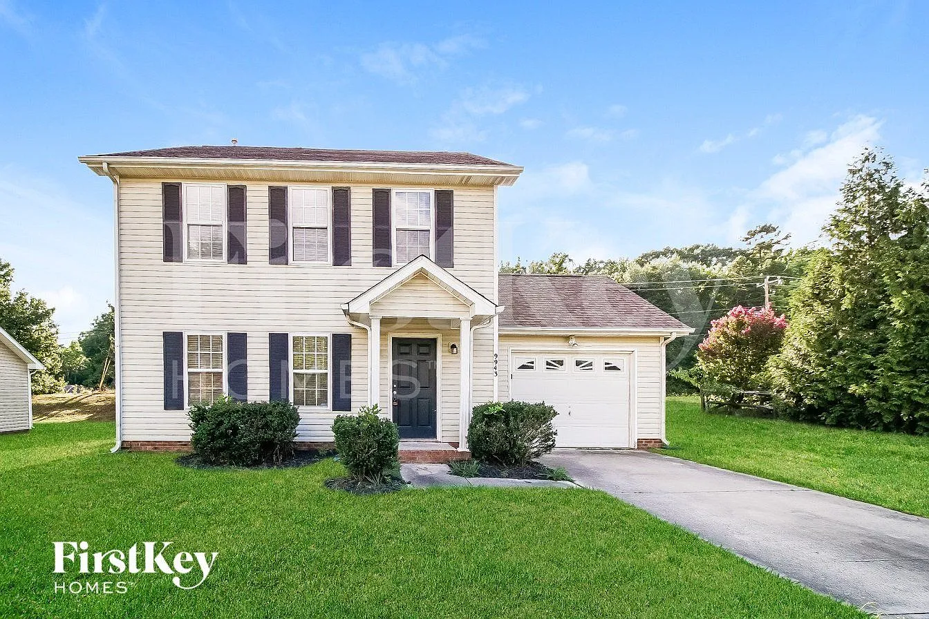 3 bed, 2.5 bath, 1344 sqft, $2,040 — Photo 1