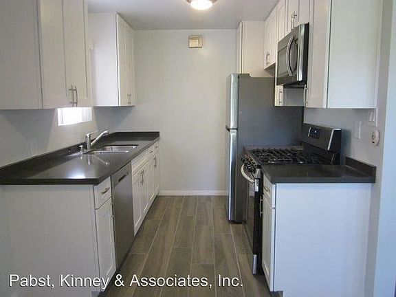 4th image of 2231 E 1st St APT 1