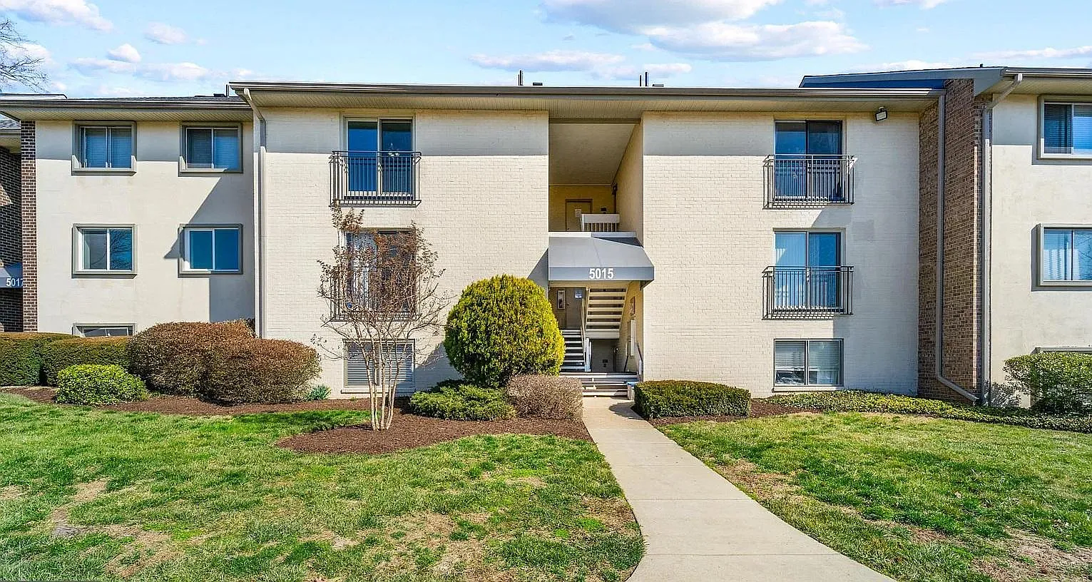 1 bed, 734 sqft, $1,700 — Photo 1
