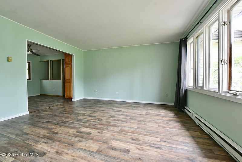 5th image of 5 Pinewood Drive