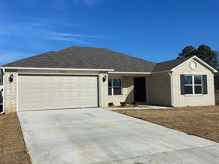 1760 Ryder St — Photo 3