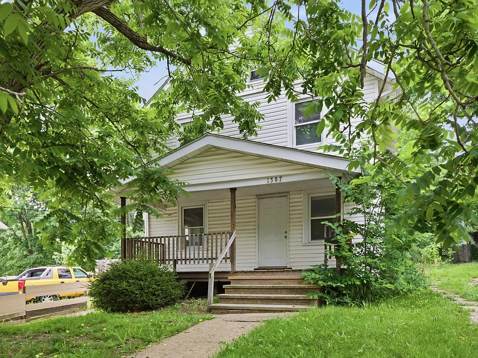 1387 Laffer Ave