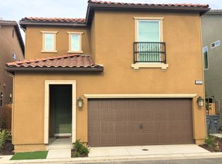 2563 Legacy Dr, Clovis, CA