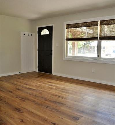 3rd image of 1738 Santa Anna Dr