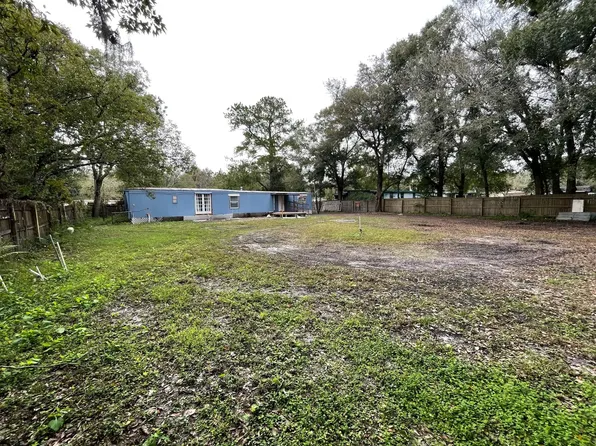 6146 Mangrove Dr, Zephyrhills, FL 33544