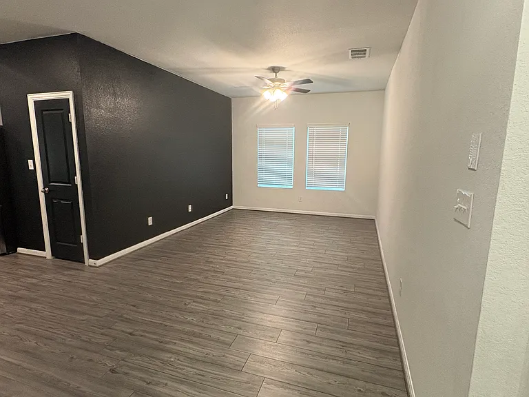 124 Katie Elder Dr — Photo 5