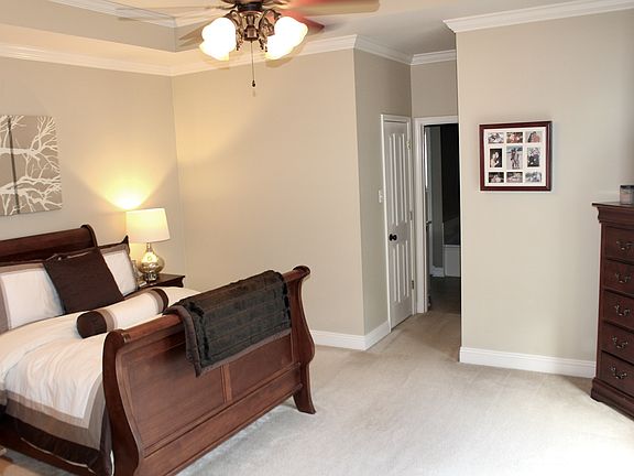 5th image of 18486 Plantation Blvd