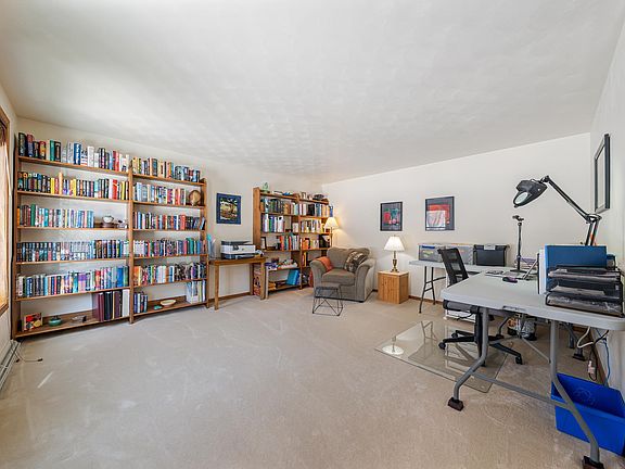 4th image of 1734 S Rebecca Ln