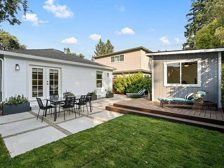 340 Nimitz Ave — Photo 12