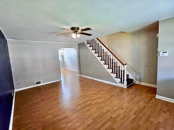 2nd image of 6905 Greenway Ave