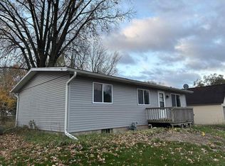 738 Martin St, Mauston, WI 53948