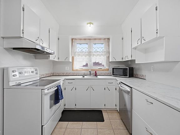2nd image of 13304 63rd St NW