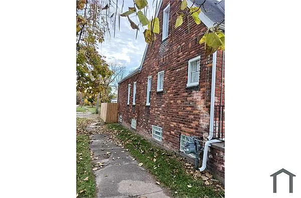 Building Photo - 14578 Manning St #1