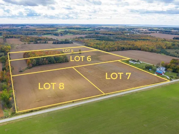 6800 Sunny Point Rd #5, Egg Harbor, WI 54209