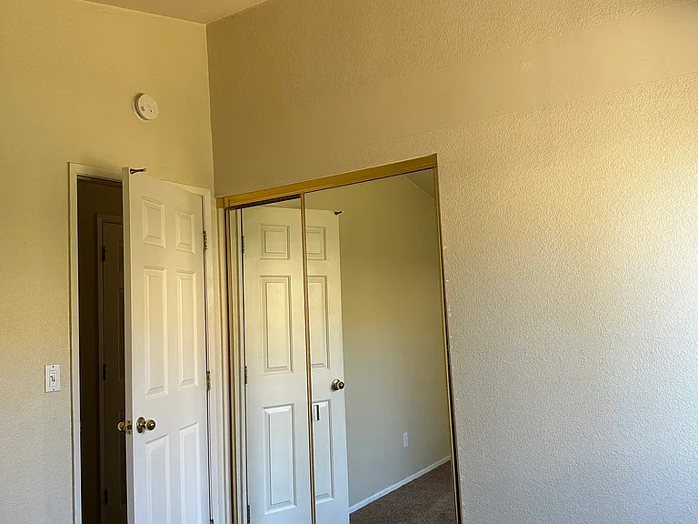 Lake Pleasant Dr — Photo 2
