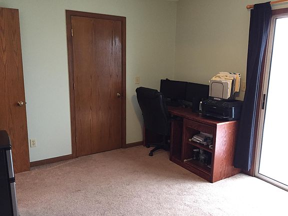 5th image of 3642 N Lakeside Dr