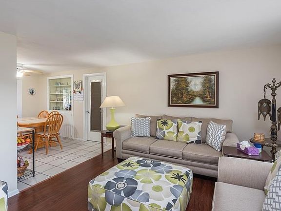 3rd image of 3609 Oxford Dr
