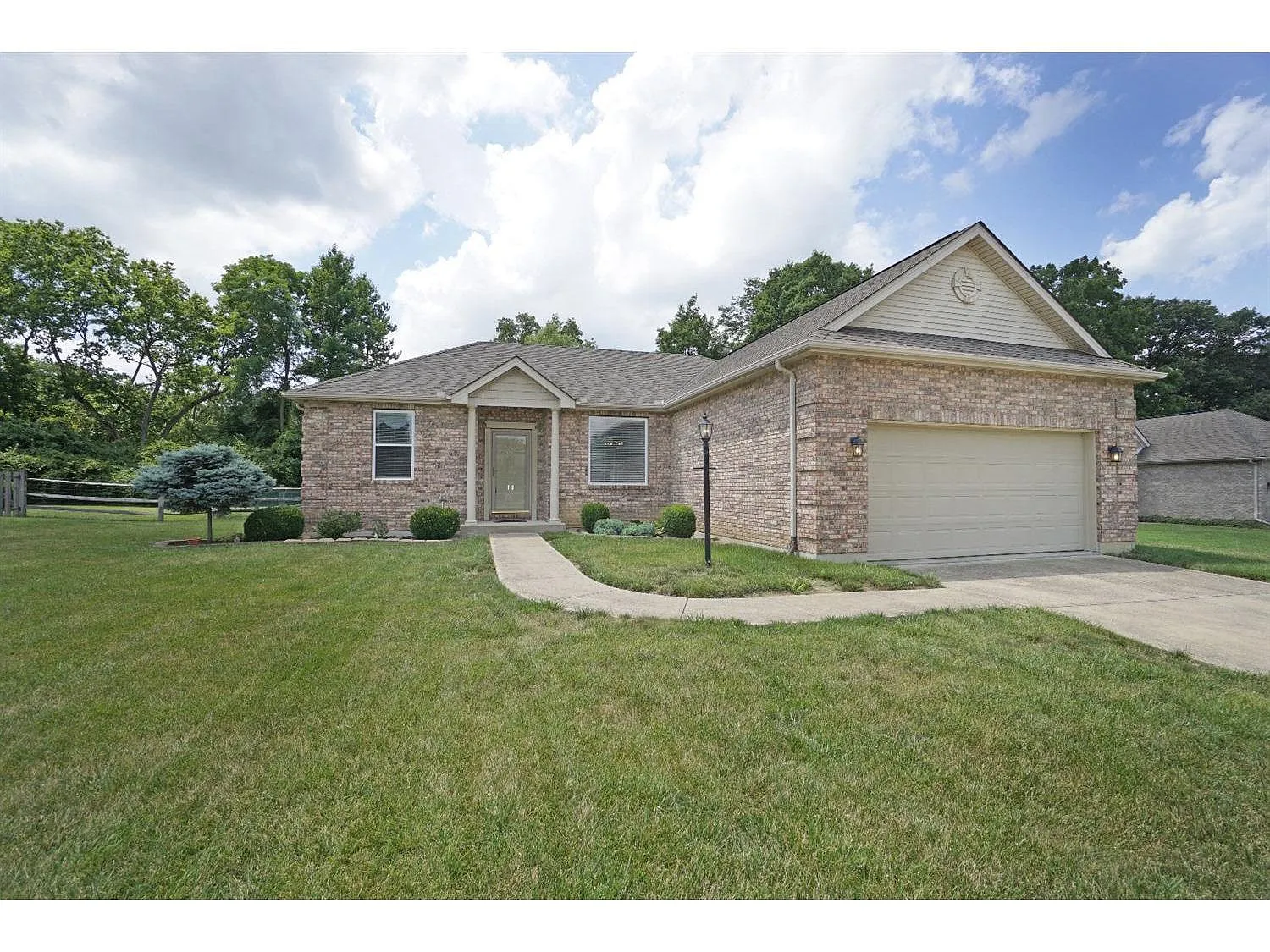 7980 Tara Dr photo 1