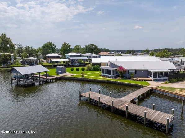 164 MOONLITE Drive, Welaka, FL 32193
