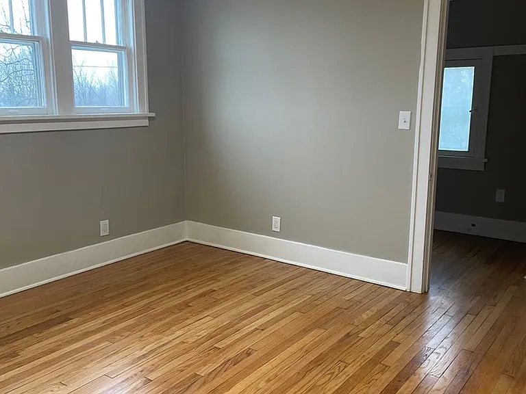 2852 Waters Rd — Photo 41