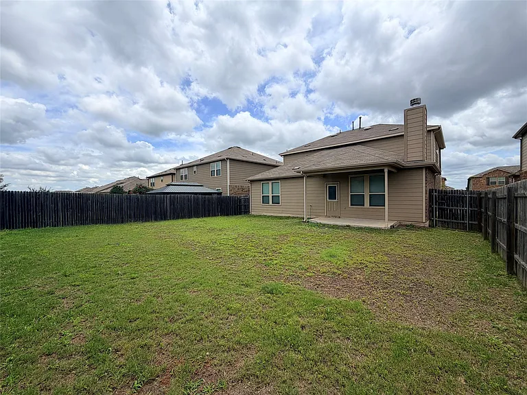 11704 Monterosso Dr — Photo 18