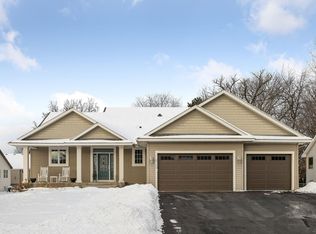 6173 Oak Hollow Ln, Lino Lakes, MN 55014