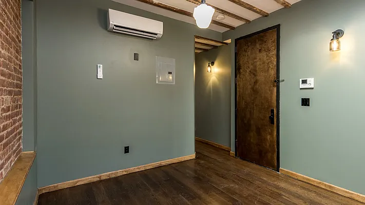 Rented by Nooklyn NYC LLC | media 27