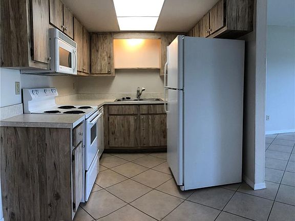 3rd image of 1264 SE 8th St APT 4