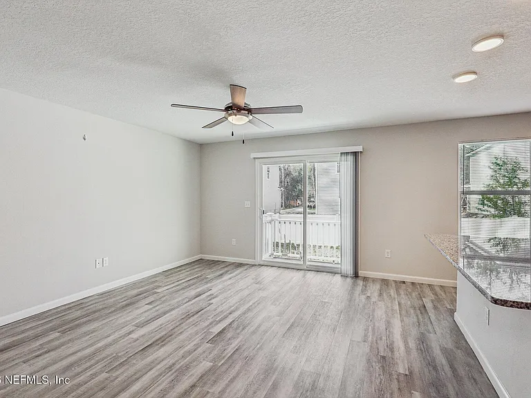 5453 Wabash Blvd — Photo 8