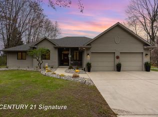 4031 Flajole Rd, Midland, MI 48642