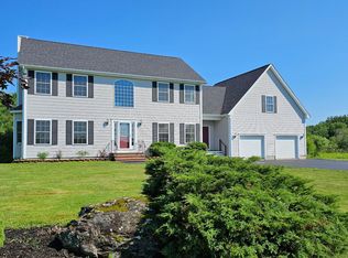 82 Chestnut Trl, Bangor, ME 04401