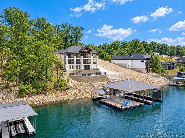257 Beachnut Dr, Sunrise Beach, MO 65079