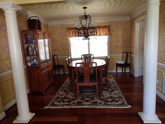 DiningRoom